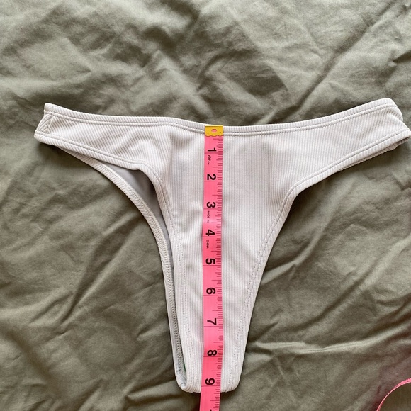 Swimsuit set - Picture 4 of 8